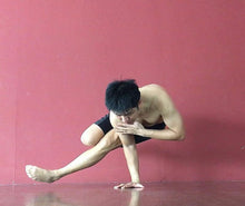 Load image into Gallery viewer, [Online] FOREARM STAND by Foo and Junko (75 min) at 12pm on 25 May 2020 -completed
